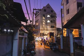 RoomQuest Chiang Mai Tha Phae