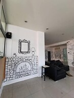RoomQuest Chiang Mai Tha Phae