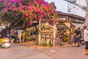 RoomQuest Chiang Mai Tha Phae