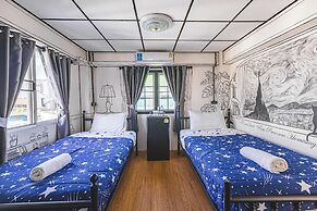 RoomQuest Chiang Mai Tha Phae