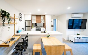 Luxury and Stylish Apt on NB Ave