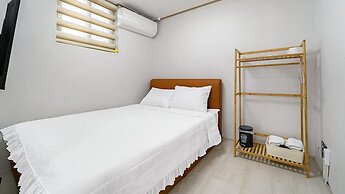 Goseong Leumeleu63 Pension