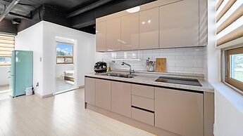 Goseong Leumeleu63 Pension