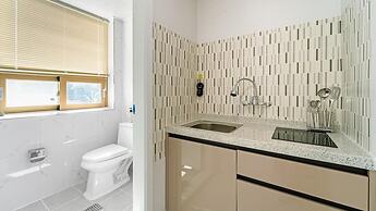 Goseong Leumeleu63 Pension