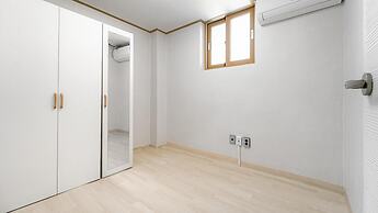 Goseong Leumeleu63 Pension