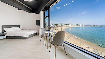 Goseong Leumeleu63 Pension