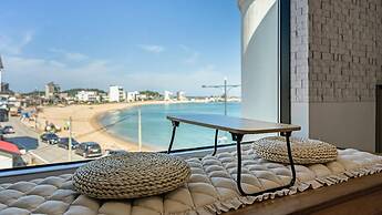 Goseong Leumeleu63 Pension