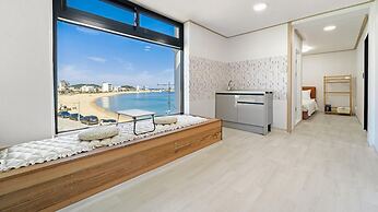 Goseong Leumeleu63 Pension