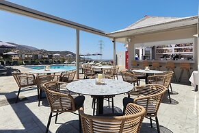 Mila Malia Suites