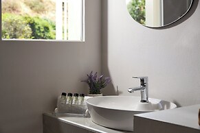 Mila Malia Suites