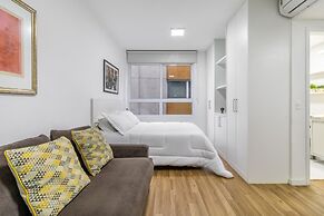 Av1110 Studio Avanhandava