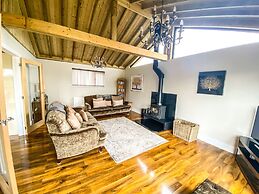 Immaculate 4-bed Private Luxury Lodge Near York