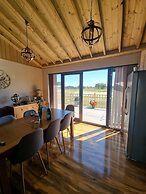 Immaculate 4-bed Private Luxury Lodge Near York