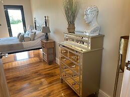 Immaculate 4-bed Private Luxury Lodge Near York