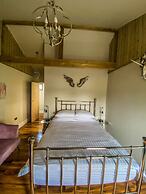 Immaculate 4-bed Private Luxury Lodge Near York