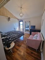 Immaculate 4-bed Private Luxury Lodge Near York