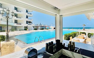 Gondola marine resort