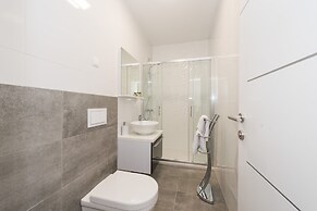 Villa Magnifica Apartments with pool