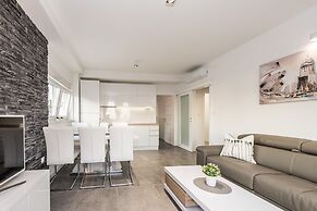 Villa Magnifica Apartments with pool