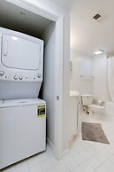 Wonderful 1 Bedroom Condo at Ballston