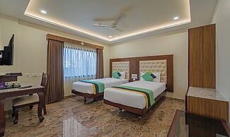 Treebo Aaravi Residency, 800 Mtrs From Promenade Beach