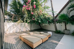 Baliwood Residence Villas by BREIG