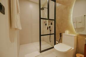 Baliwood Residence Villas by BREIG