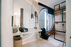 Baliwood Residence Villas by BREIG