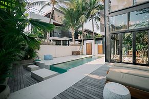 Baliwood Residence Villas by BREIG