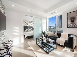 Stallion Suites - Entertainment District