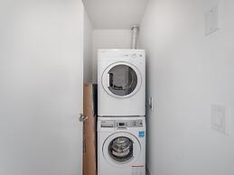 Stallion Suites - Entertainment District