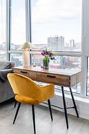 Stallion Suites - Entertainment District