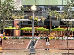 Stallion Suites - Entertainment District