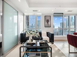 Stallion Suites - Entertainment District