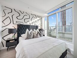 Stallion Suites - Entertainment District