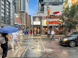 Stallion Suites - Entertainment District