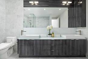 Stallion Suites -  Downtown Toronto