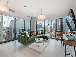 Stallion Suites Yorkville