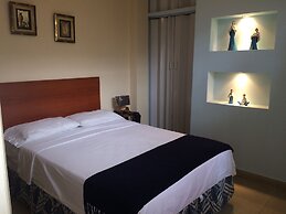 El Patio Suites