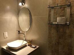 El Patio Suites
