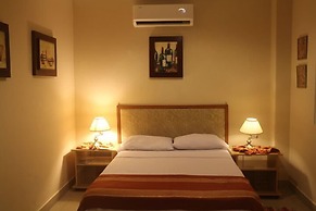 El Patio Suites