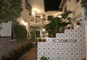El Patio Suites