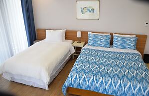 Jeju Bom Stay & Art Gallery