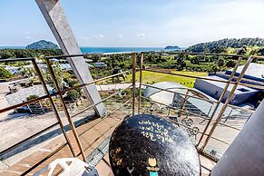 Jeju Bom Stay & Art Gallery