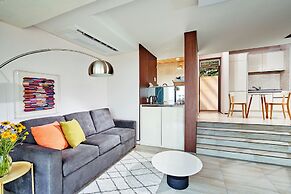 Jeju Bom Stay & Art Gallery