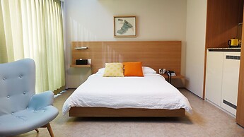 Jeju Bom Stay & Art Gallery