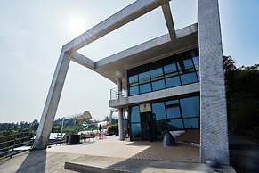 Jeju Bom Stay & Art Gallery