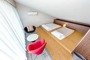 Jeju Bom Stay & Art Gallery