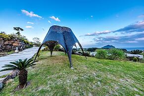 Jeju Bom Stay & Art Gallery