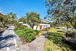 Jeju Bom Stay & Art Gallery